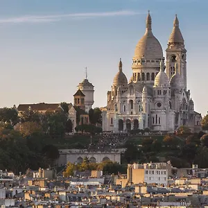 Abbesses Montmartre Paris
